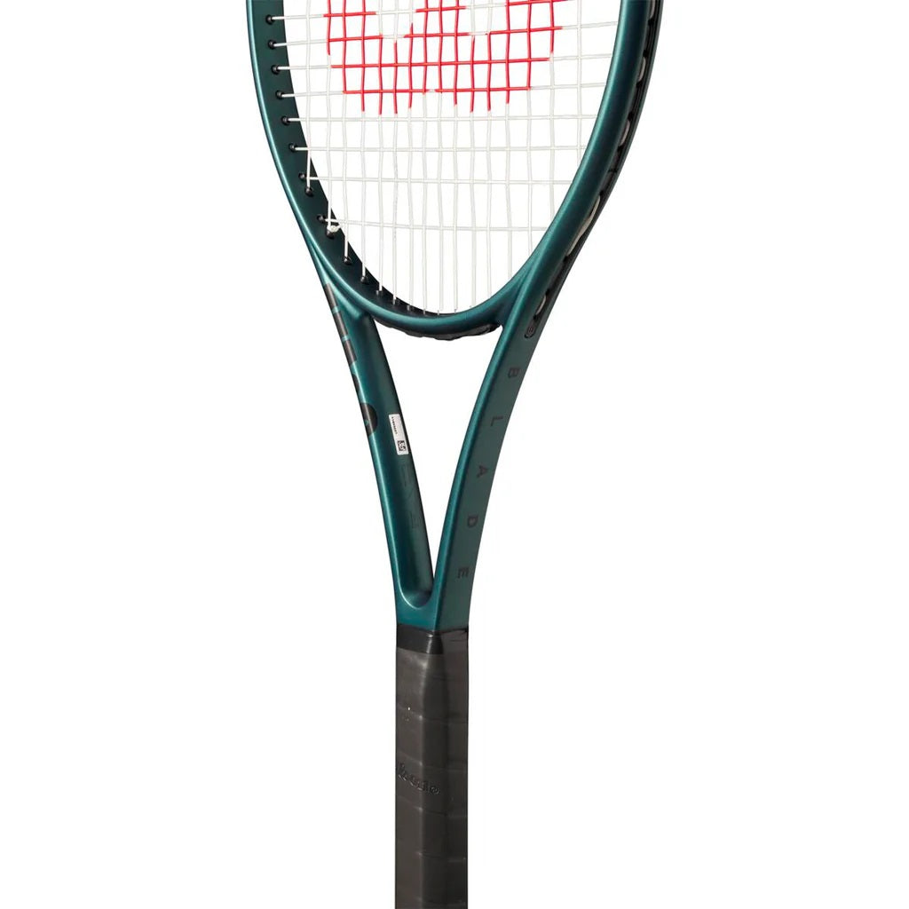 Wilson Blade 100L V9 Tennis Racquet