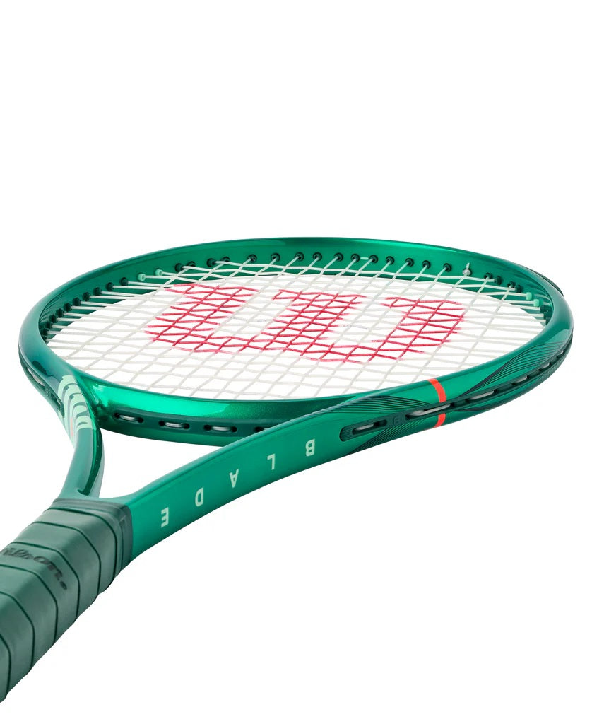 Wilson Blade 100 16x19 V10 Tennis Racquet