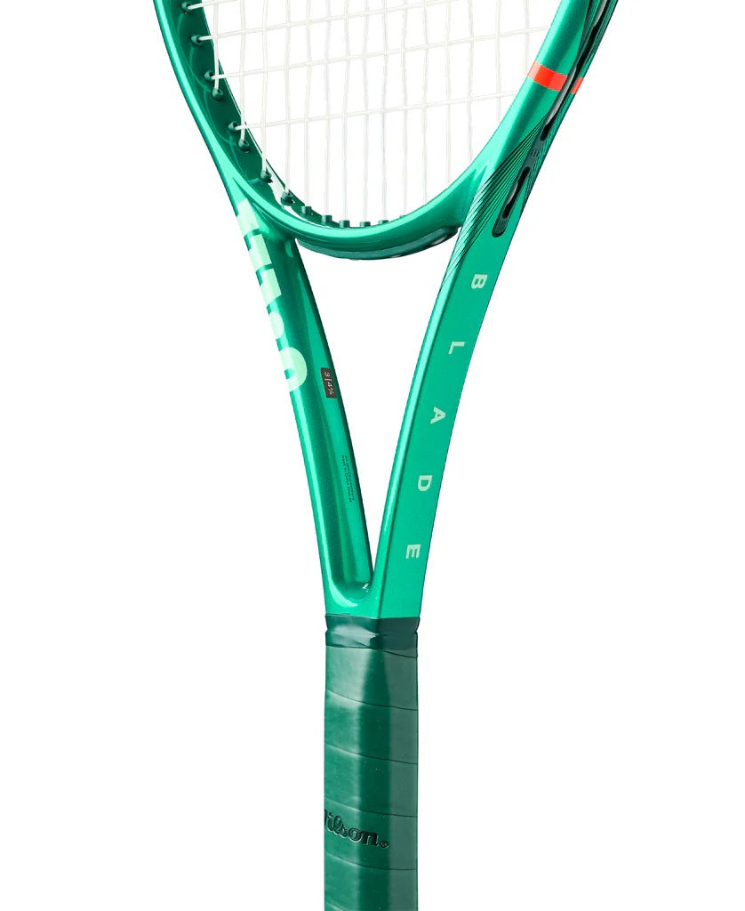 Wilson Blade 100 16x19 V10 Tennis Racquet